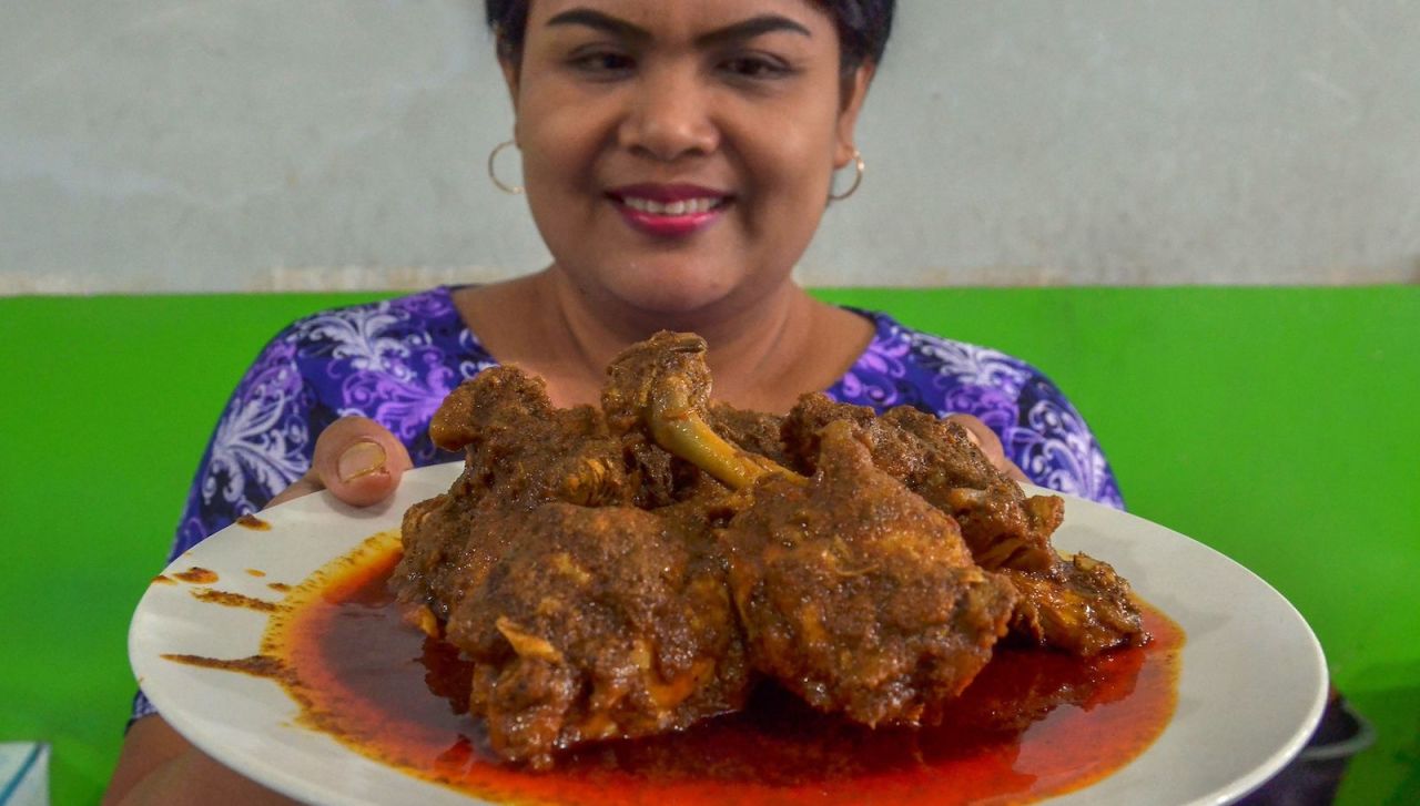 <strong>Indonesia/Malaysia: </strong>Well known around the world, rendang is a relatively dry curry dish made with meat (mostly beef or chicken) braised in a sauce of coconut milk, lemongrass, ginger, and cinnamon. It's an incredibly popular dish in Indonesia and Malaysia.