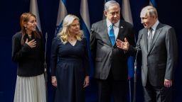 Israeli Prime Minister Benjamin Netanyahu alongside his wife Sarah and the mother of Naama Issachar, who is imprisoned in Russia, meet with Russian President Vladimir Putin in Jerusalem on January 23, 2020 ahead of the World Holocaust Forum. - Israel hosts dozens of world leaders today to mark 75 years since the liberation of Auschwitz, the World War II death camp where the Nazis killed more than 1.1 million people, most of them Jews. (Photo by HEIDI LEVINE / POOL / AFP) (Photo by HEIDI LEVINE/POOL/AFP via Getty Images)