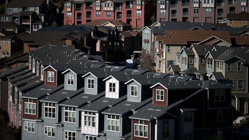 OAKLAND, CA - DECEMBER 04:  Rows of new homes line a street in a housing development on December 4, 2013 in Oakland, California. According to a Commerce Department report, sales of single family homes in the U.S. surged 25.4 percent in October, the larget gain in over 33 years. (Photo by Justin Sullivan/Getty Images)