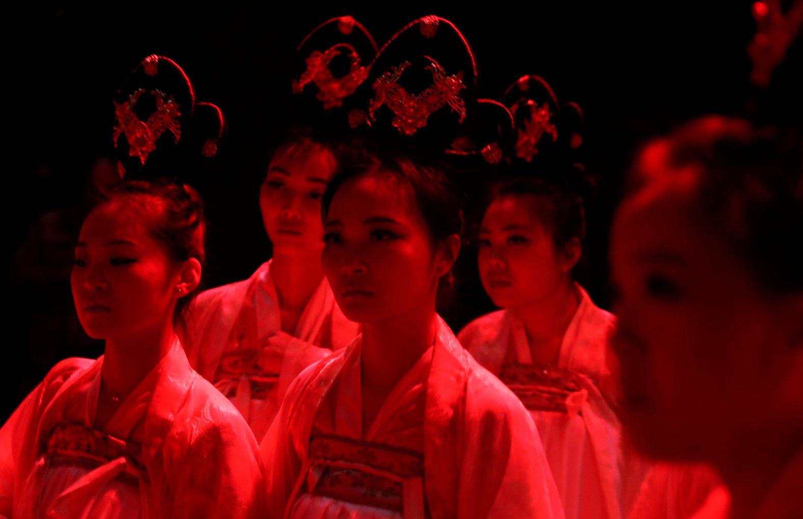 Chinese performers rehearse before a folk art performance at El Gomhoria Theatre in Cairo, Egypt, on Thursday, January 16.