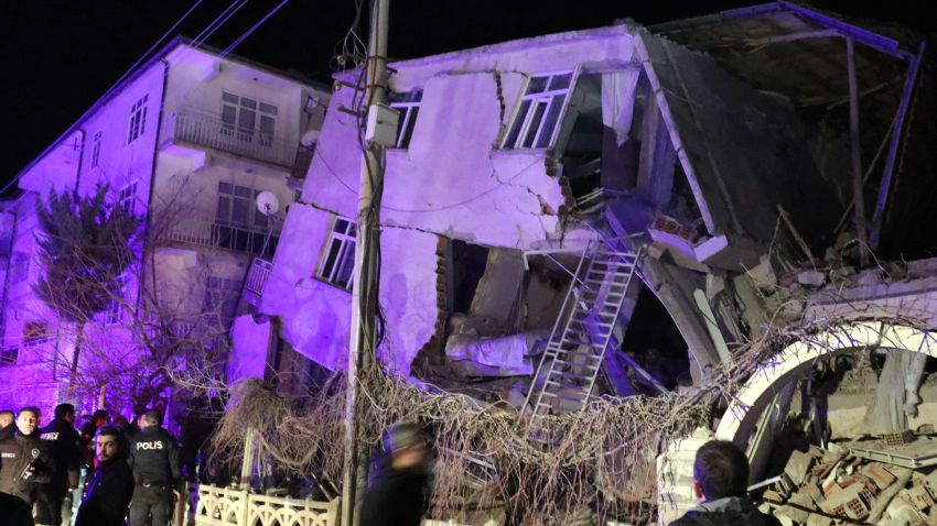ELAZIG, TURKEY - JANUARY 24: Damaged buildings in Sursuru neighborhood are seen after a 6.8-magnitude earthquake jolted eastern Turkish province of Elazig on January 24, 2020. Search and rescue teams sent to the region. (Photo by Ismail Sen/Anadolu Agency via Getty Images)
