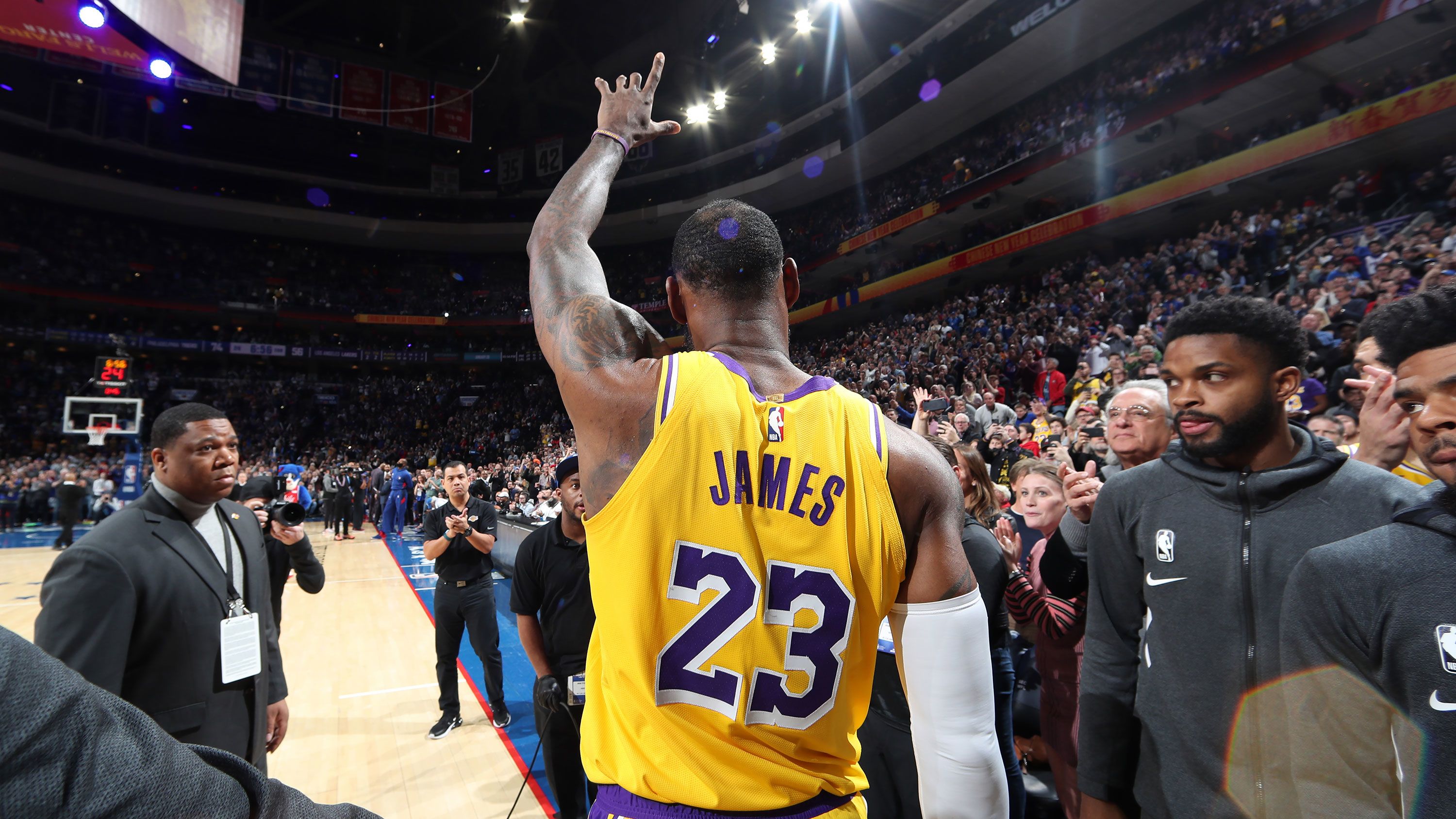 2018 2019 Los Angeles Lakers LEBRON JAMES Mamba Black NBA