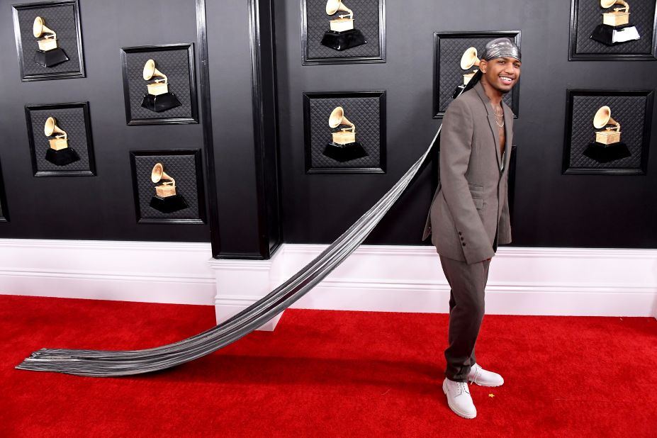 Guapdad 4000 sported a durag so long that it formed a train behind him on the red carpet. 