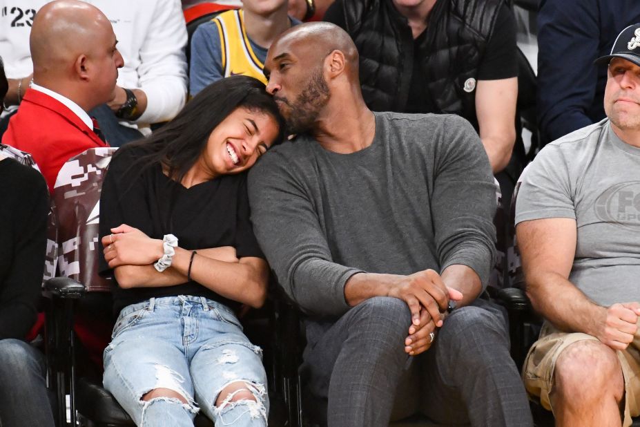 Bryant and his daughter Gianna attend a Los Angeles Lakers game against the Atlanta Hawks in 2019.