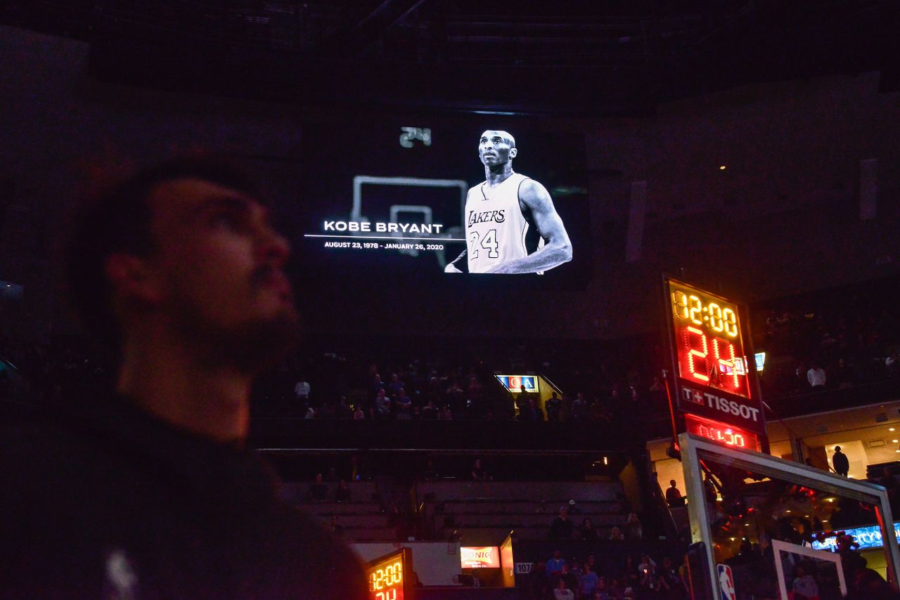 Players and fans in Memphis observe a moment of silence for Bryant before the Phoenix Suns game against the Memphis Grizzlies on Sunday.