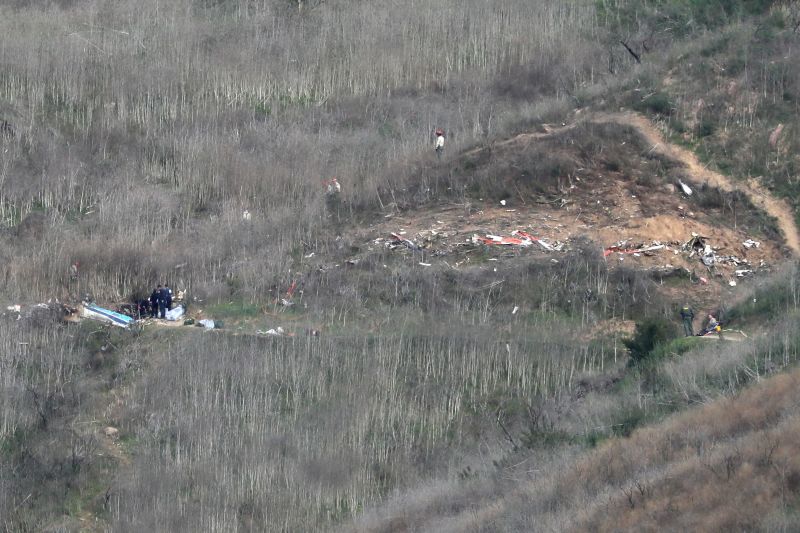 Officials Gathering Evidence From Kobe Bryant Crash Site | CNN