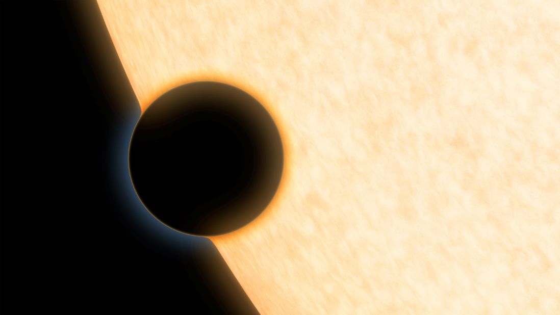 This illustration reveals how Spitzer can help astronomers learn about exoplanet atmospheres. When they pass in front of their stars, or transit, the light passing through their atmospheres reveals information. 
