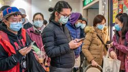 HONG KONG, CHINA - JANUARY 29: People wait in line to purchase surgical masks in a shopping mall on January 29, 2020 in Hong Kong, China. Hong Kong government will deny entry for travellers who has been to Hubei province except for local residents in response to tighten the international travel and border crossing to stop the spread of the virus. (Photo by Anthony Kwan/Getty Images)