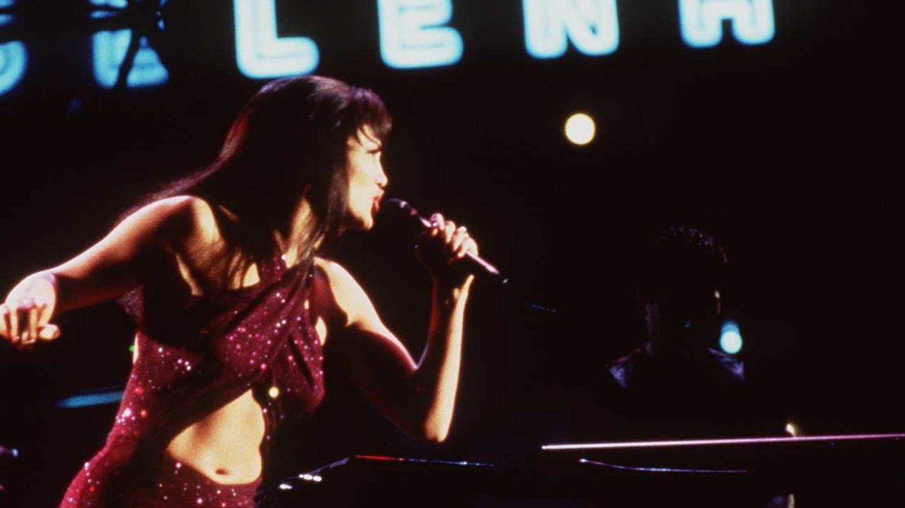 Jennifer Lopez stars in the movie 'Selena' (1997)