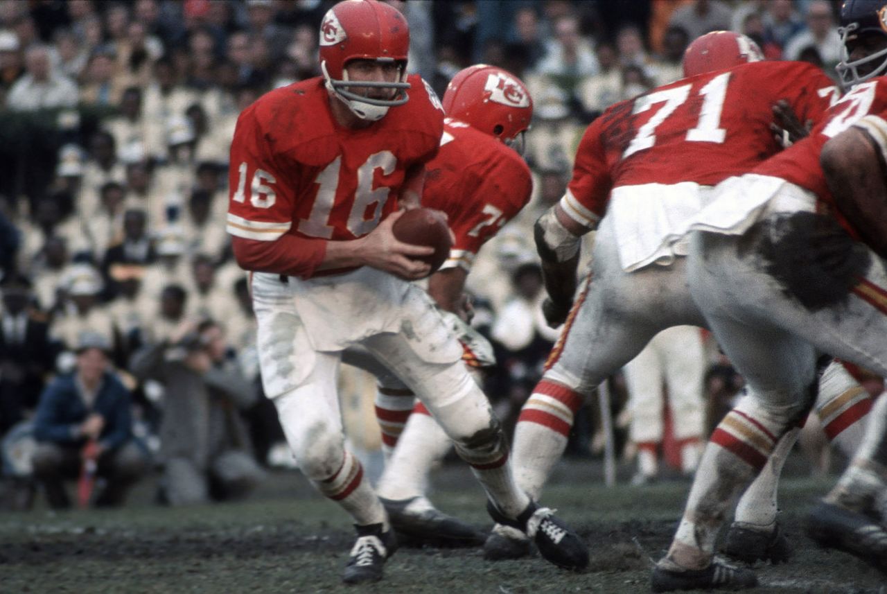 <strong>Super Bowl IV (1970):</strong> The Kansas City Chiefs lost the first Super Bowl, but they made it count the second time around. Quarterback Len Dawson had 142 yards and a touchdown as the Chiefs beat the Minnesota Vikings 23-7 in New Orleans. It was the second straight year that the AFL champions had defeated the NFL champions, and by the next season the two leagues had merged.