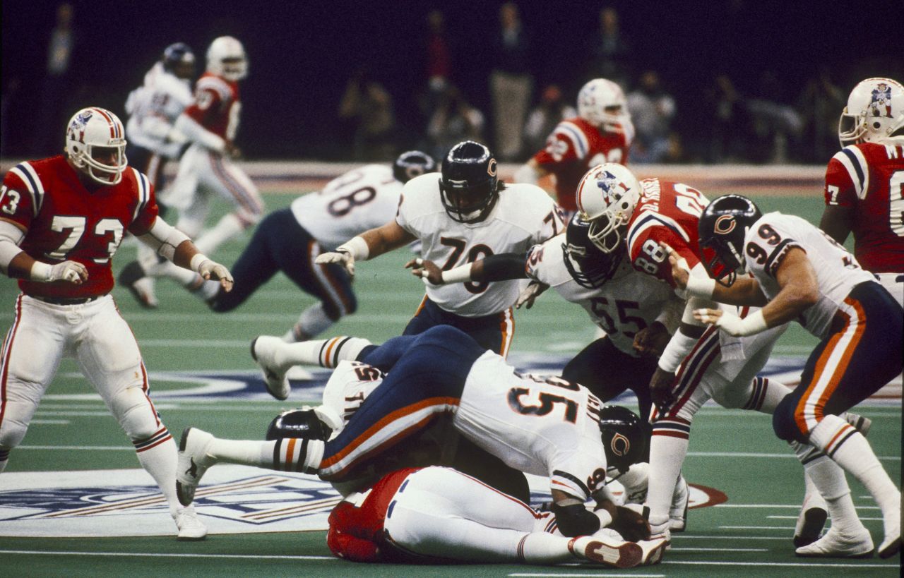 <strong>Super Bowl XX (1986):</strong> Chicago Bears defensive end Richard Dent (No. 95) sacks New England quarterback Steve Grogan during Super Bowl XX. Dent had two sacks and two forced fumbles as a devastating defense helped Chicago crush the Patriots 46-10.