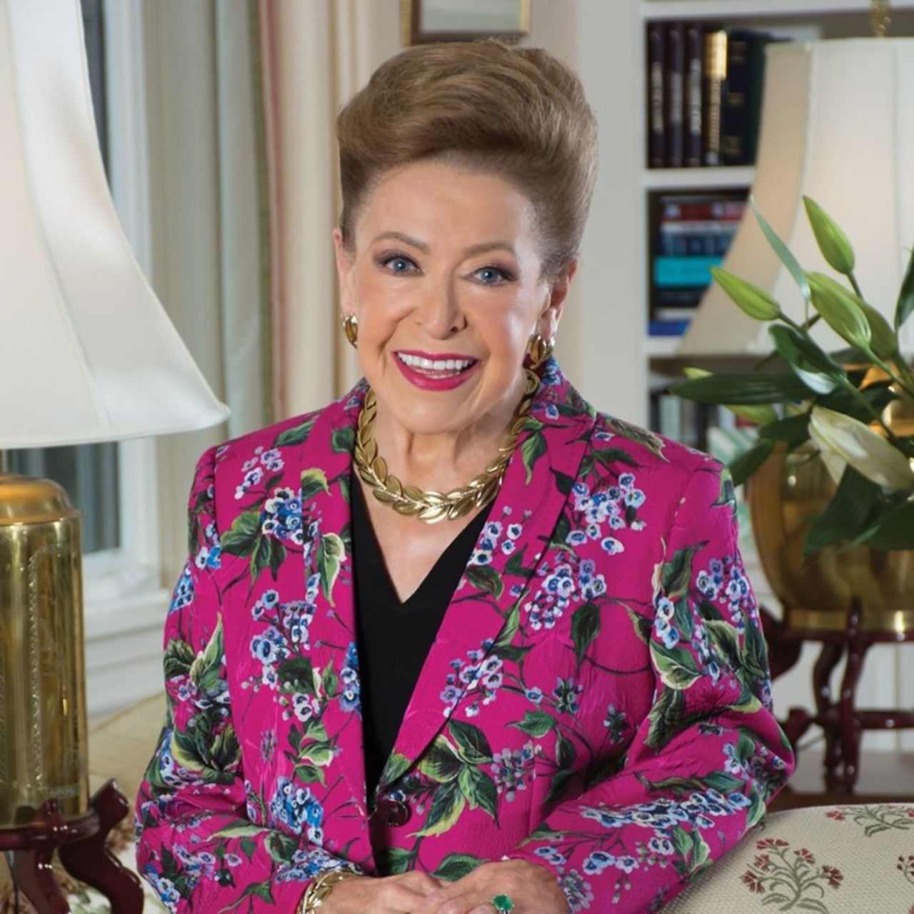 <a href="https://www.cnn.com/2020/01/31/us/mary-higgins-clark-dead/index.html" target="_blank">Mary Higgins Clark</a>, the bestselling "Queen of Suspense" who wrote dozens of suspense novels sold worldwide, died January 31 at age 92, Clark's publisher confirmed on Twitter. Clark's writing career spanned decades and included bestselling titles such as "Loves Music, Loves to Dance" and "A Stranger Is Watching."