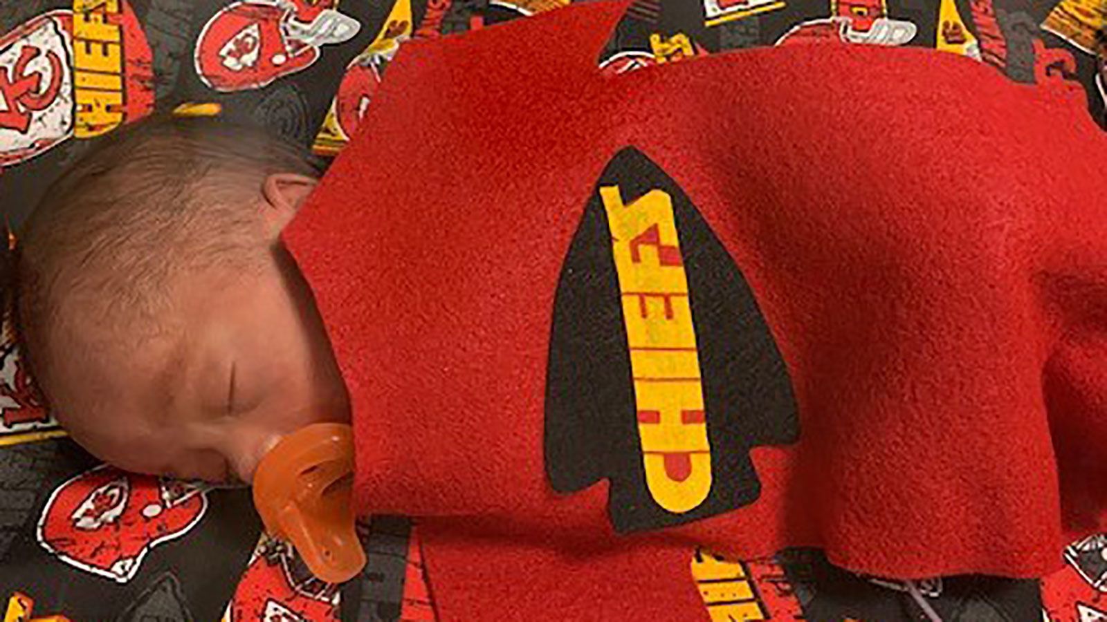 MINI MAHOMIES: Kansas City hospital dresses NICU babies in Chiefs