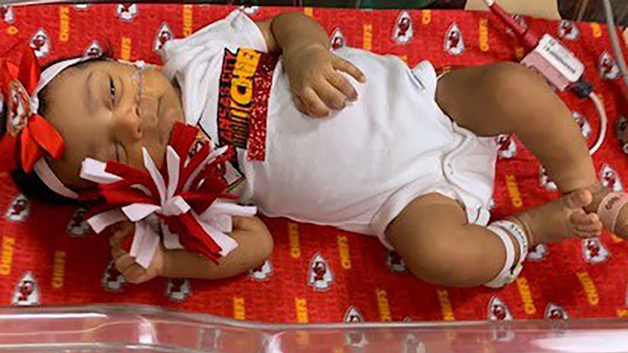 This Kansas hospital dressed its newborn babies like the Kansas City Chiefs