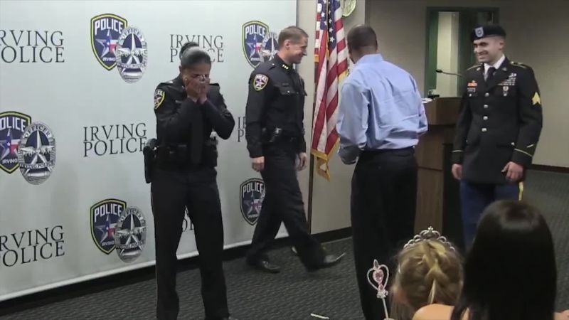 A Soldier Surprised His Mom As She Was Sworn In As A Police Officer In ...