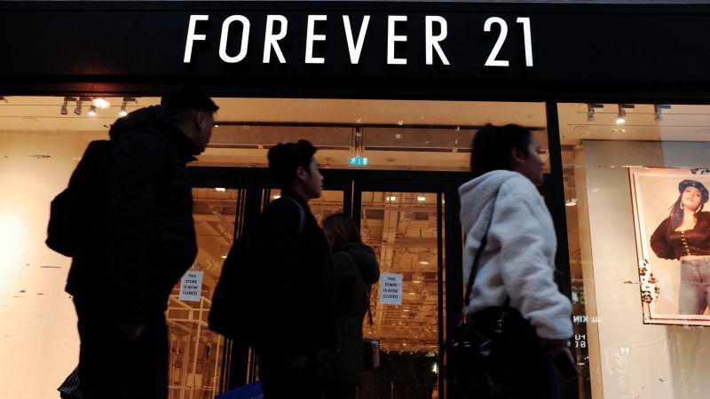 Forever 21, Teen-Focused Retailer, Files for Bankruptcy - WSJ