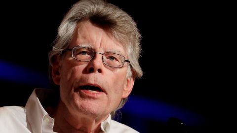 Author Stephen King recently quit using the massively popular social network  Facebook.