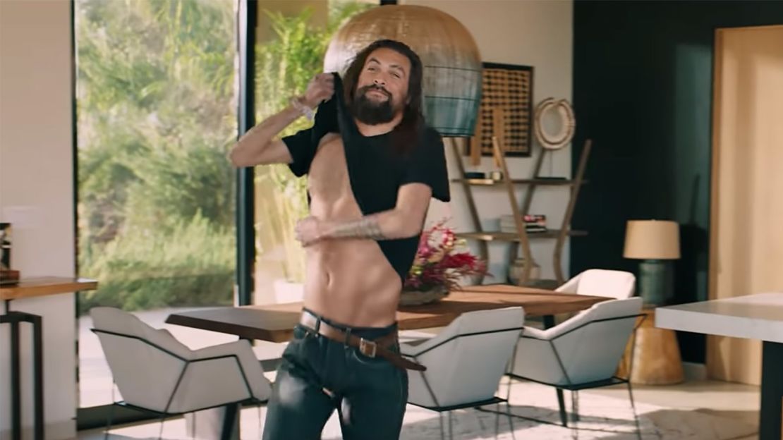 Jason Momoa removes torso muscles in his Super Bowl ad.