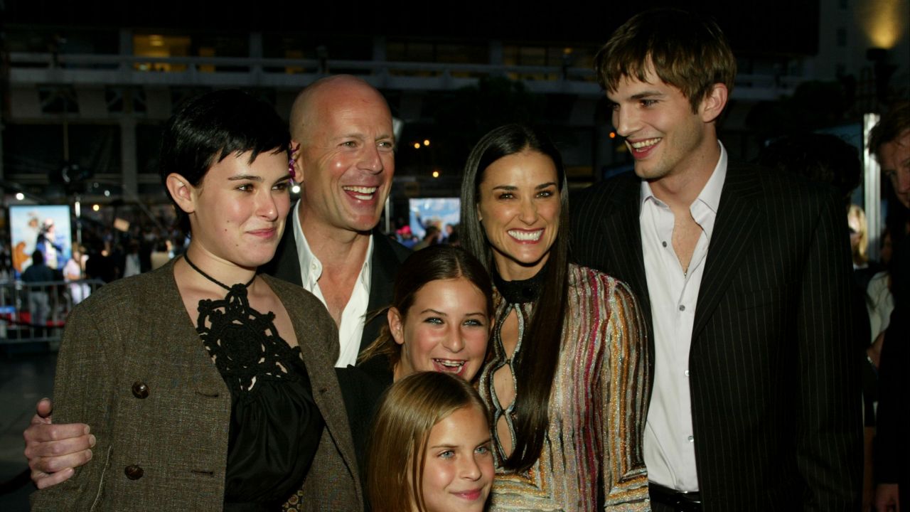 Bruce Willis (L), Demi Moore and Ashton Kutcher with Demi and Bruce's kids Rumour (L), Scout  (C) and Tallulah Belle in 2003.  (Kevin Winter/Getty Images)