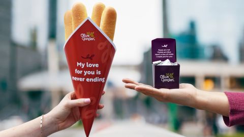 Starting Feb. 13, breadstick bouquets and chocolate mint boxes will be included in Olive Garden's Valentine's Day ToGo Dinner for Two.