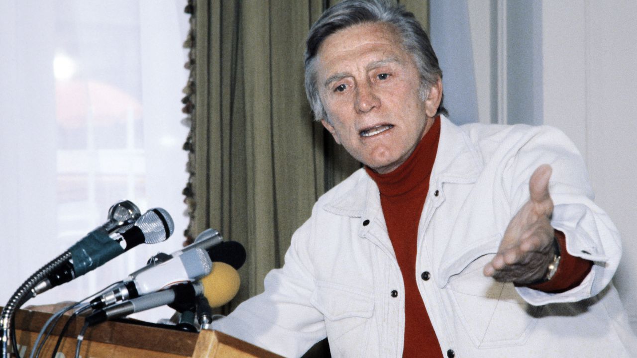 Actor and president of the jury Kirk Douglas gives a press conference on May 17, 1980 during the 33th Cannes International Film Festival.