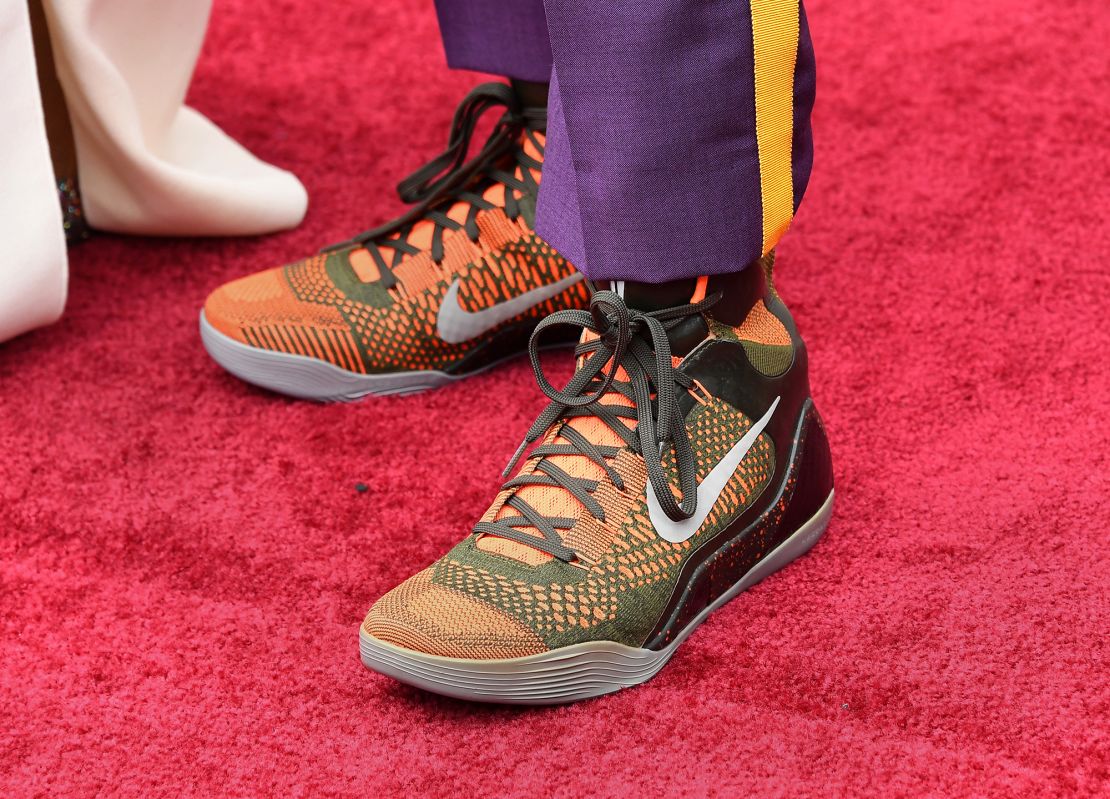 Spike Lee Honors Kobe Bryant With Lakers-Themed Outfit and Nike