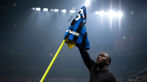 Inter Milan's forward Romelu Lukaku celebrates after making it 4-2.