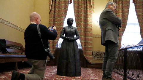 Bronze statue of abolitionist Harriet Tubman 