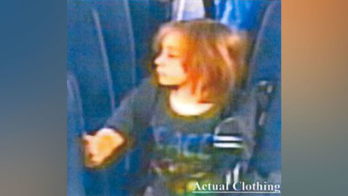 Faye was last seen wearing a black T-shirt with neon colors.