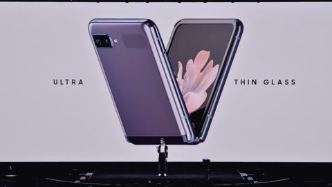 underscored samsung z flip lead