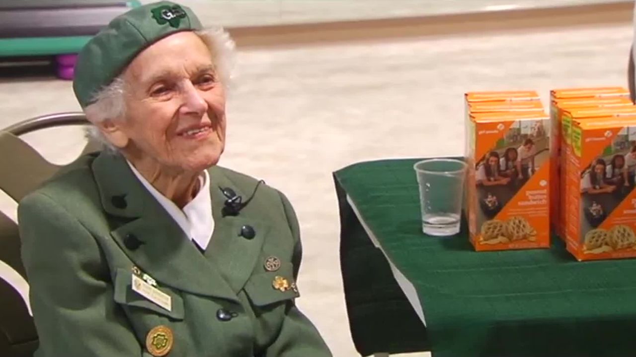 01 girl scout cookies 98 year old