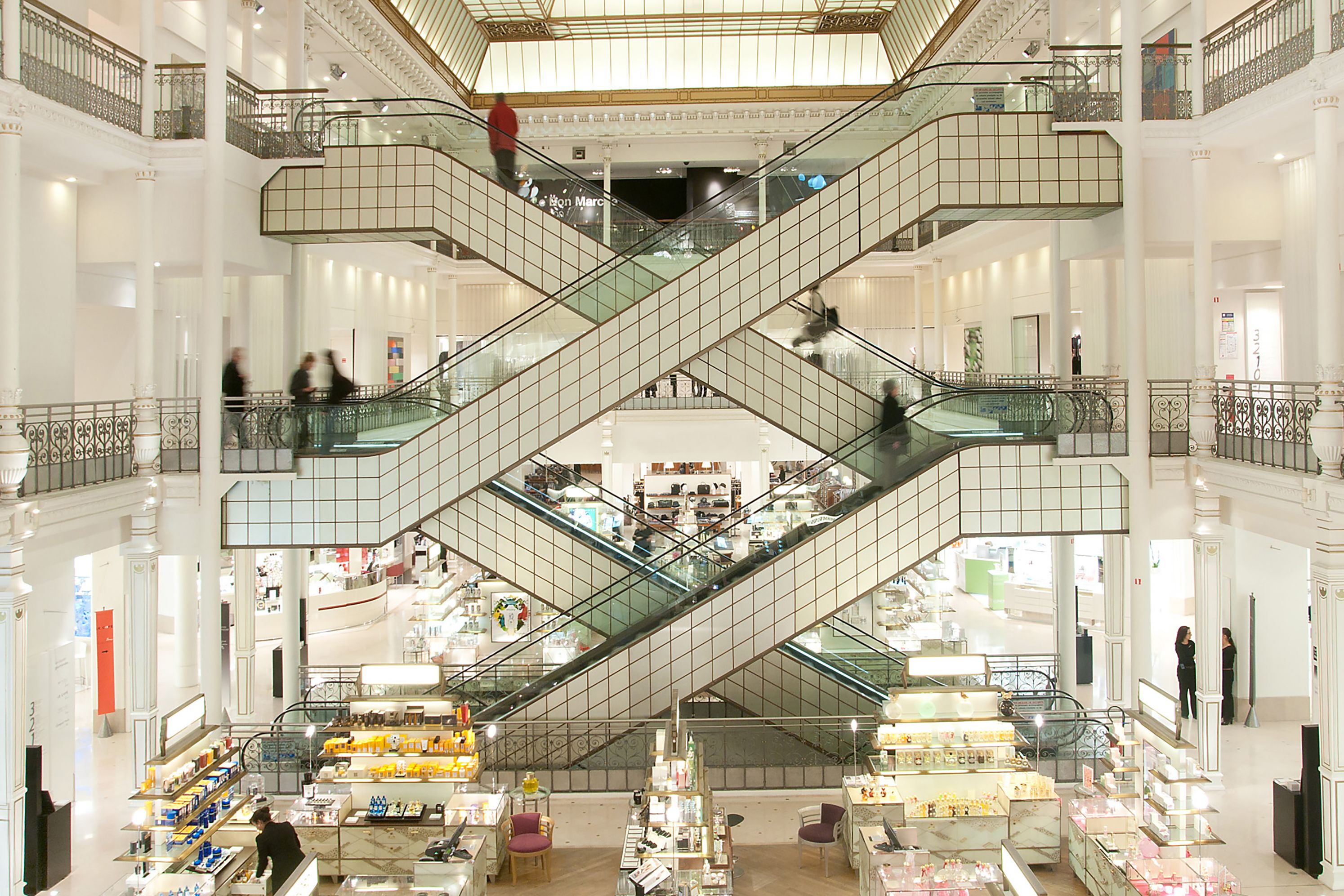 ozon For en dagstur Tutor Le Bon Marché: World's oldest department store revolutionized shopping | CNN