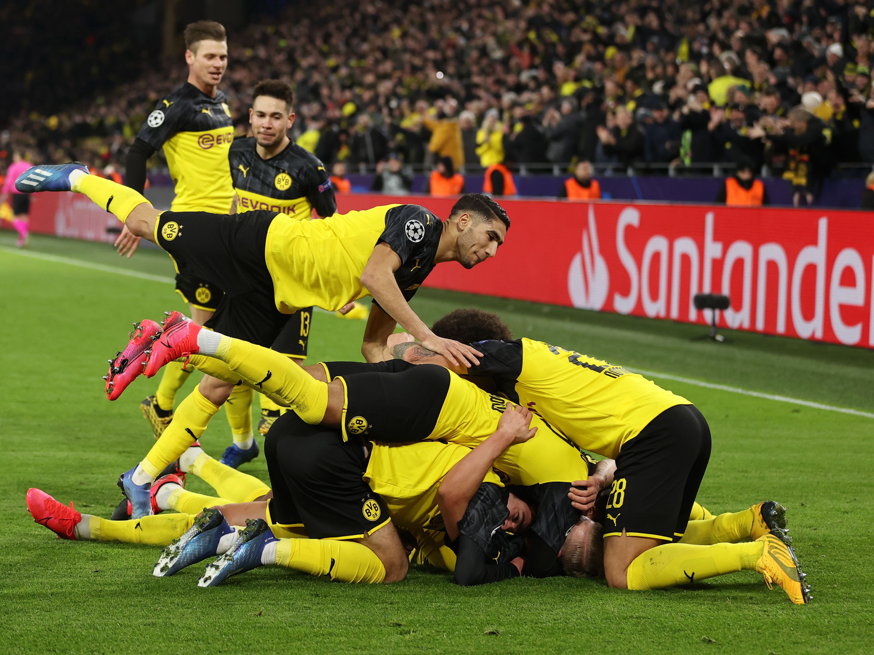 skæbnesvangre Transcend zone Erling Braut Haaland; Teen sensation stuns PSG on Champions League debut  for Borussia Dortmund | CNN