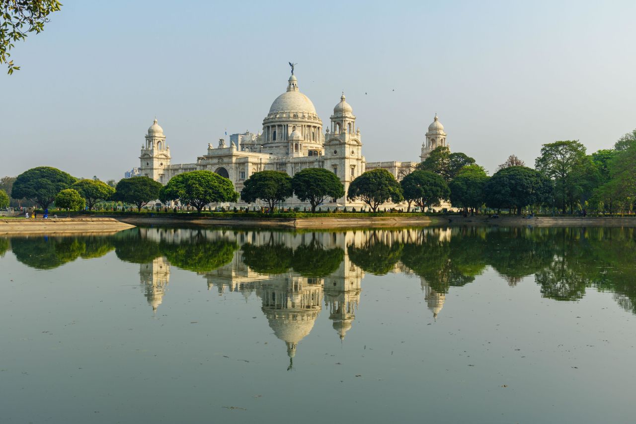 The Victoria Memorial is Kolkata's standout building and blends elements of British Victorian and Indian architecture.