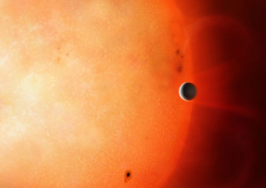 This artist's impression shows a Neptune-sized planet in the Neptunian Desert. It is extremely rare to find an object of this size and density so close to its star. 