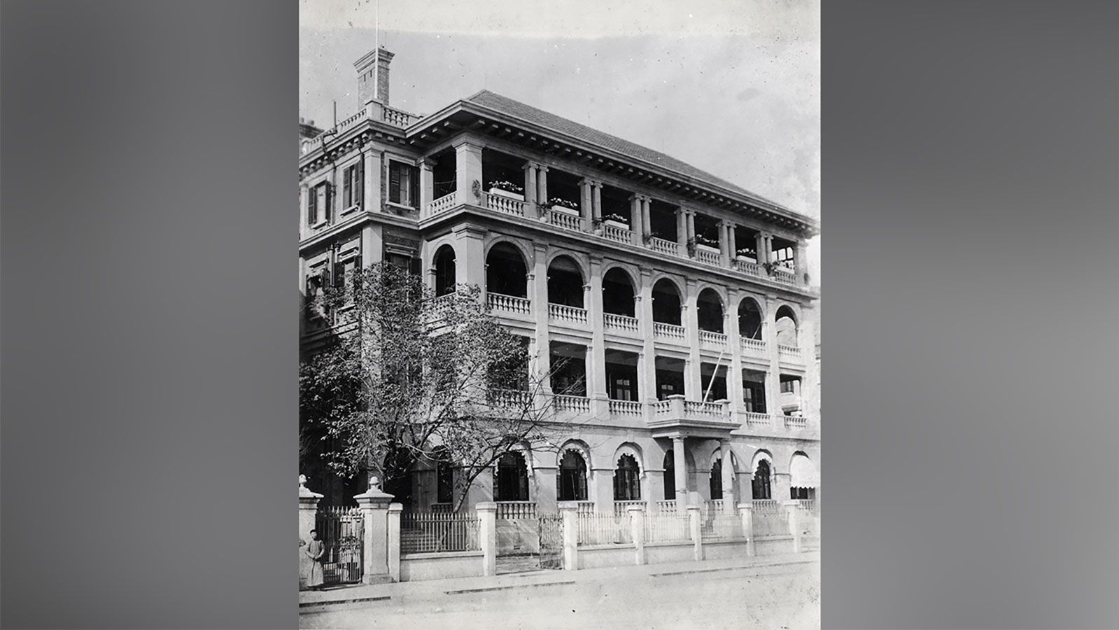 Holt House was the office for Butterfield & Swire, one of the biggest and best-known British "hongs" or trading houses in China.