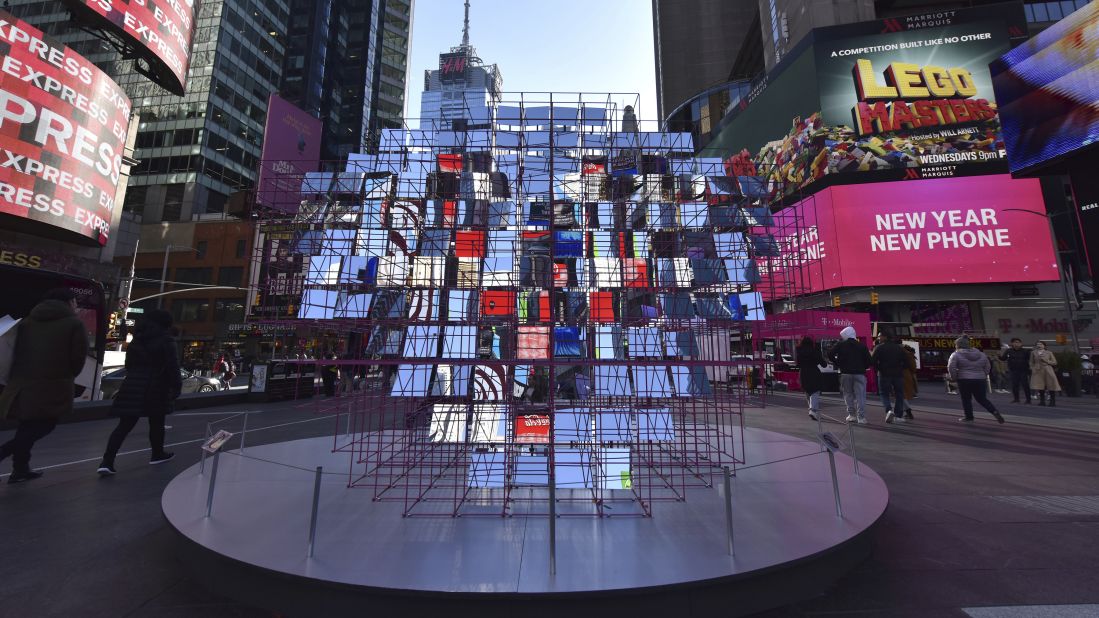 <strong>New York City, New York:</strong> A <a href="https://cnn.com/style/article/heart-squared-times-square-nyc/index.html" target="_blank">mirrored heart</a> landed in Times Square in time for Valentine's Day. The "Heart Squared" sculpture was designed by Brooklyn-based firms MODU and Eric Forman Studio. 