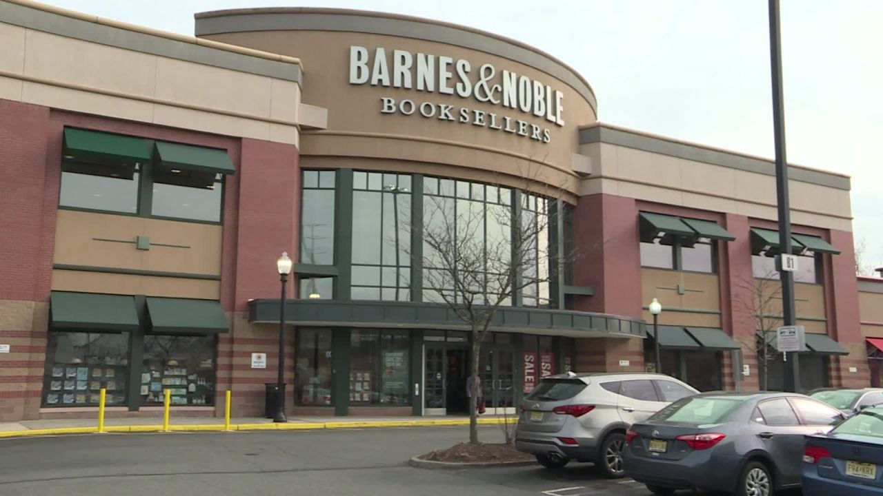 Teen Banged - Man arrested in New Jersey for allegedly recording women in bathroom stalls  at Barnes and Noble | CNN