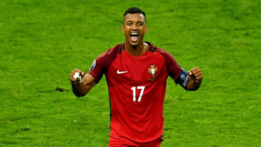 PARIS, FRANCE - JULY 10:  Nani of Portugal celebrates winning at the final whistle after the UEFA EURO 2016 Final match between Portugal and France at Stade de France on July 10, 2016 in Paris, France.  (Photo by Dan Mullan/Getty Images)