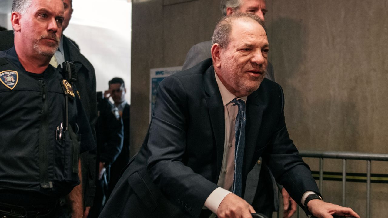 NEW YORK, NY - FEBRUARY 24: Movie producer Harvey Weinstein (R) enters New York City Criminal Court on February 24, 2020 in New York City. Jury deliberations in the high-profile trial are believed to be nearing a close, with a verdict on Weinstein's numerous rape and sexual misconduct charges expected in the coming days. (Photo by Scott Heins/Getty Images)