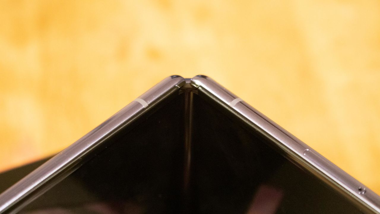 8-underscored samsung galaxy z flip review