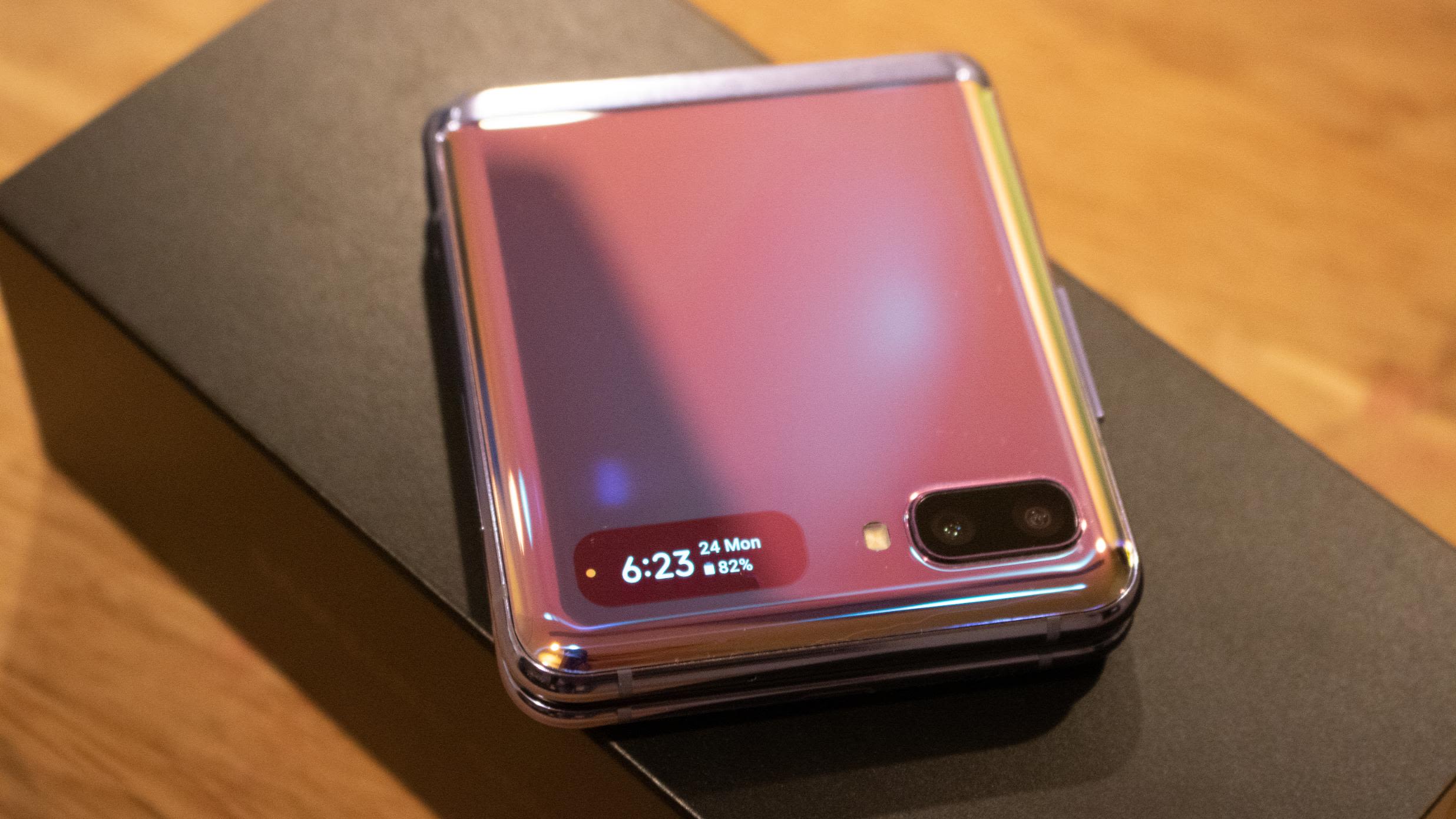 Samsung Galaxy Z Flip Review It S The Best Foldable Yet Cnn Underscored Samsung Galaxy Z Flip Review It S The Best Foldable Yet Cnn Underscored