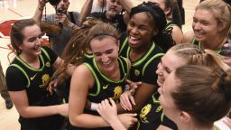 PALO ALTO, CA - FEBRUARY 24: Oregon Ducks guard Sabrina Ionescu (20) celebrates with teammates after the NCAA women's basketball game between the Oregon Ducks and the Stanford Cardinal at Maples Pavilion on February 24, 2020 in Palo Alto, CA. (Photo by Cody Glenn/Icon Sportswire) (Icon Sportswire via AP Images)