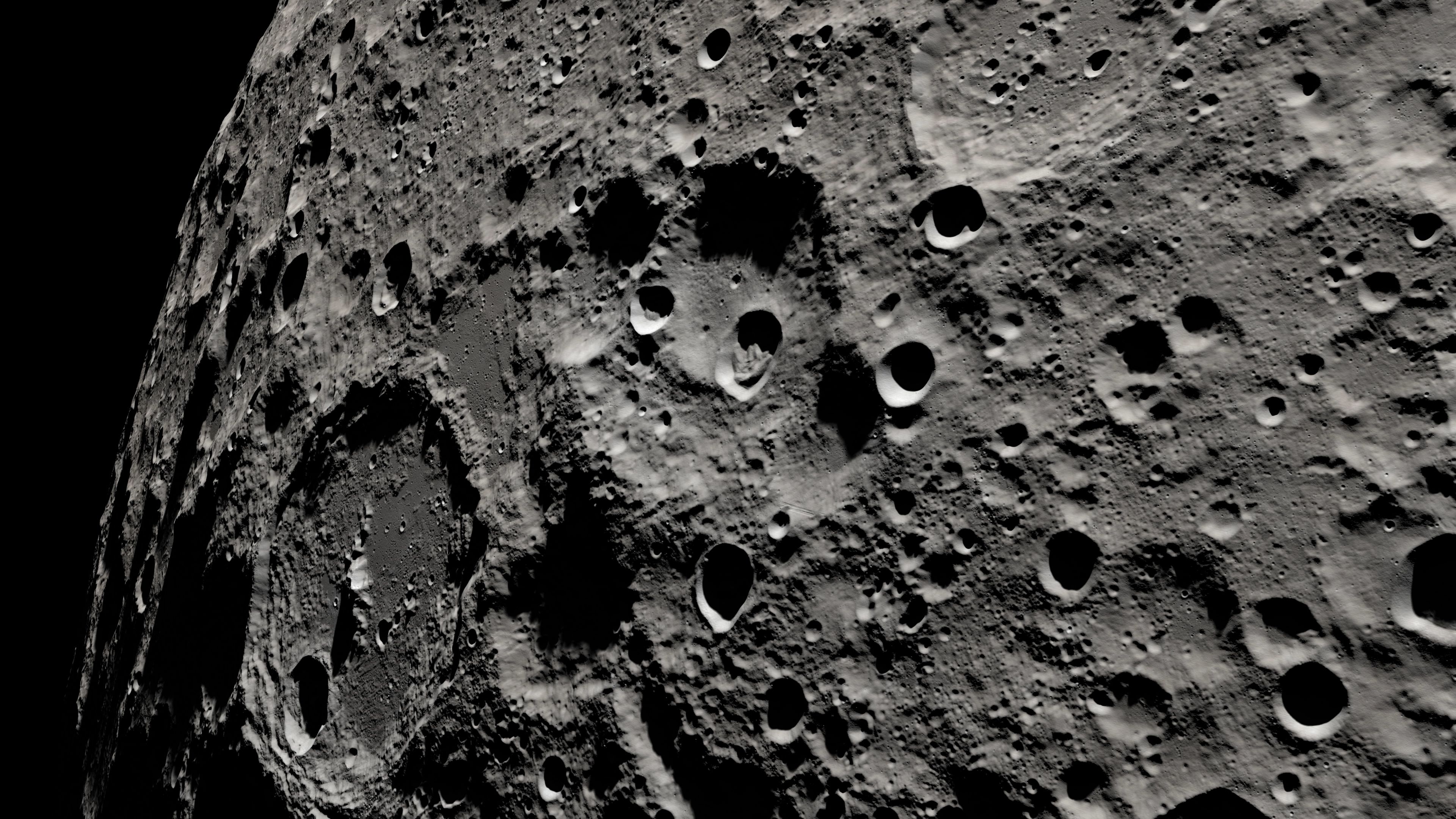Изображение обратной стороны луны. Снимки НАСА обратной стороны Луны. Снимки Луны со спутника НАСА. Обратная сторона Луны фото НАСА. Чандраян 2 снимки Аполлона.