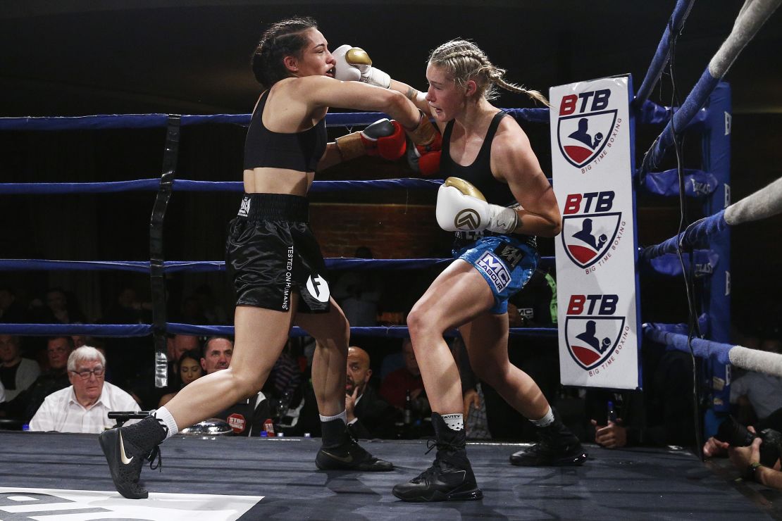 Harris (R) fights againt Janay Harding on November 22, 2019.