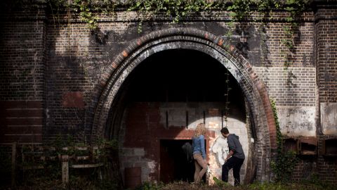 The abandoned tunnels of the old Highgate station can be found along Parkland Walk in London.