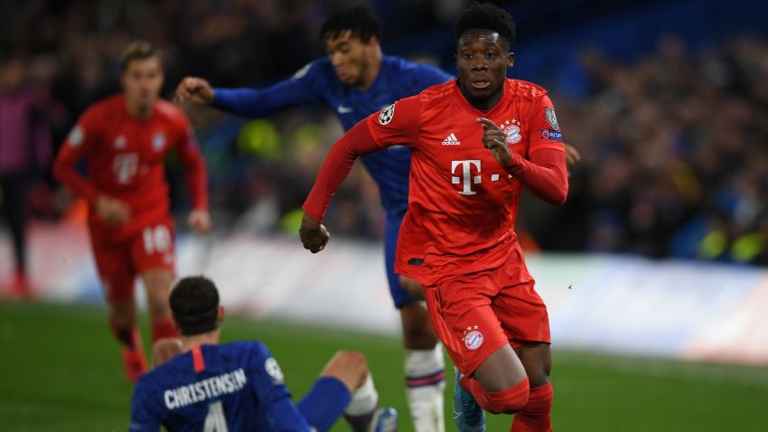 LONDON, ENGLAND - FEBRUARY 25: Alphonso Davies of Bayern Munich in action during the UEFA Champions League round of 16 first leg match between Chelsea FC and FC Bayern Muenchen at Stamford Bridge on February 25, 2020 in London, United Kingdom. (Photo by Mike Hewitt/Getty Images)