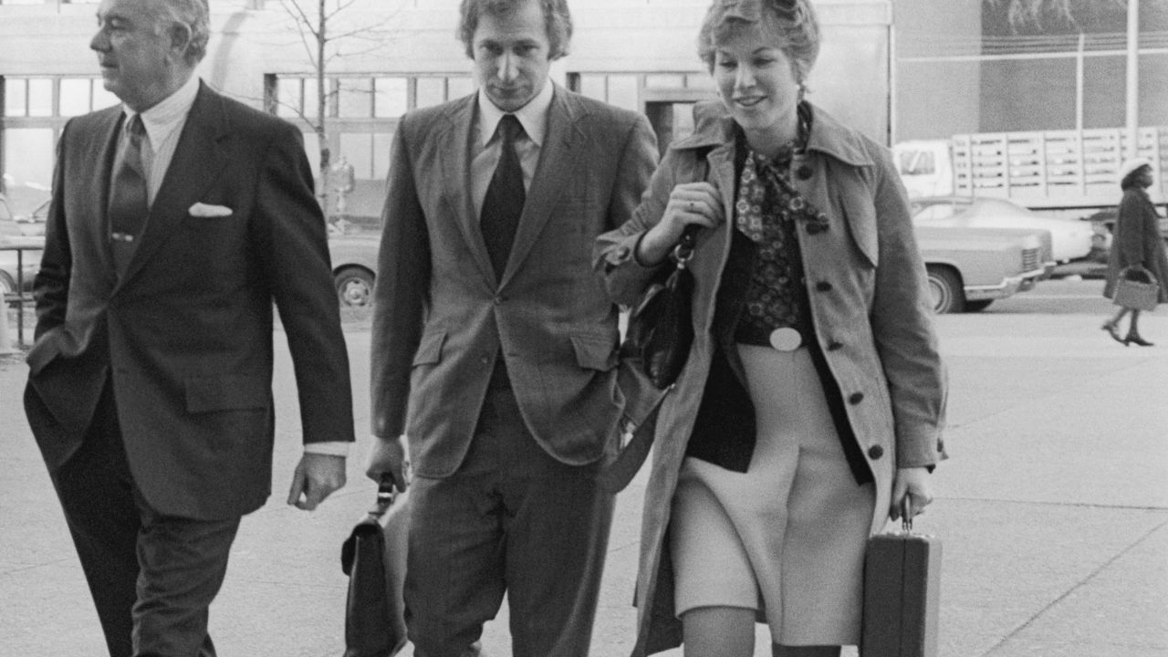 Special Watergate Prosecutor Leon Jaworski and members of his staff arrive at U.S. District Court where a report by technical experts on an 18-minute gap in one of President Nixon's Watergate tape recordings was to be submitted to Judge John Sirica. Left to right : Richard Ben-Veniste, Leon Jaworski, Carl Feldbaum and Jill Volner.