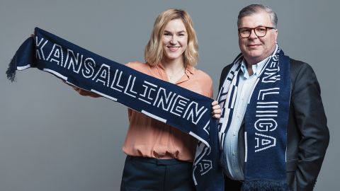 Heidi Pihlaja, head of women's football development of the Football Association of Finland, and Ari Lahti, president of the Football Association of Finland.