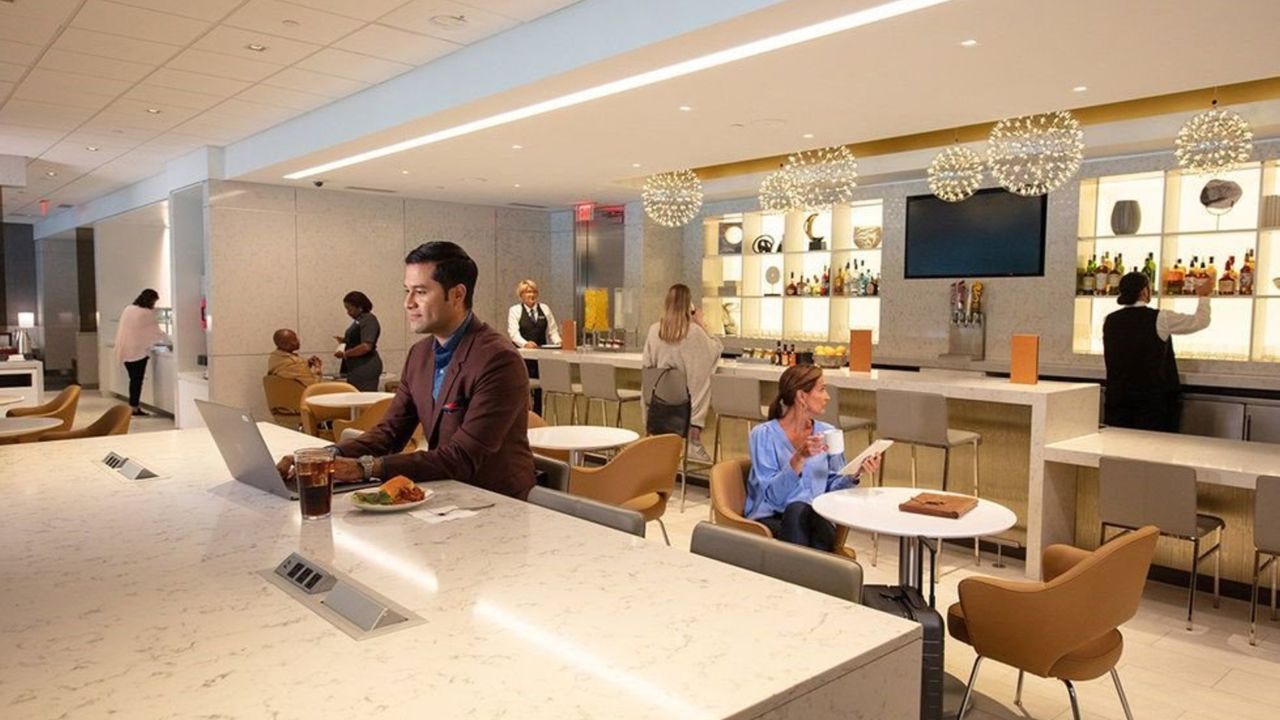 Access the United Club at Raleigh-Durham with cards that are less expensive than the Amex Platinum.